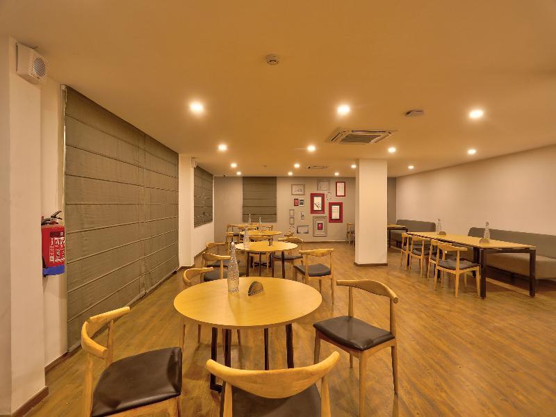 Oyo Townhouse 87 Spartan Nagar Csennai Kültér fotó
