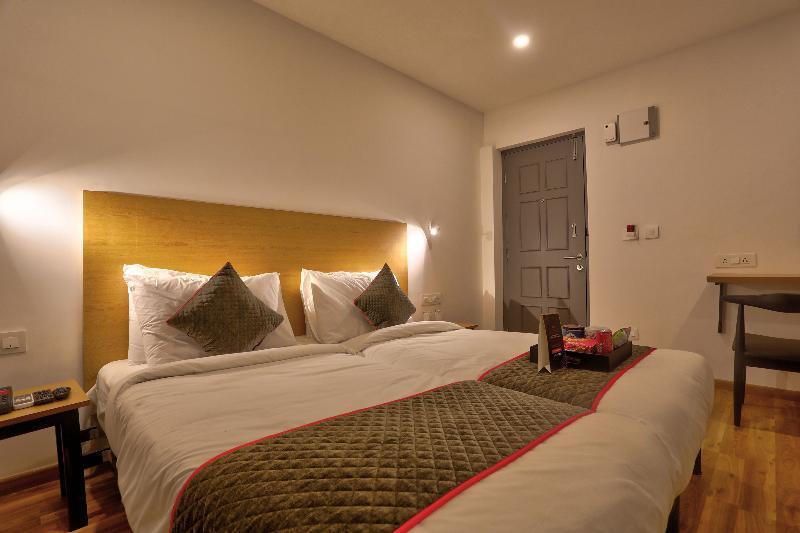 Oyo Townhouse 87 Spartan Nagar Csennai Kültér fotó